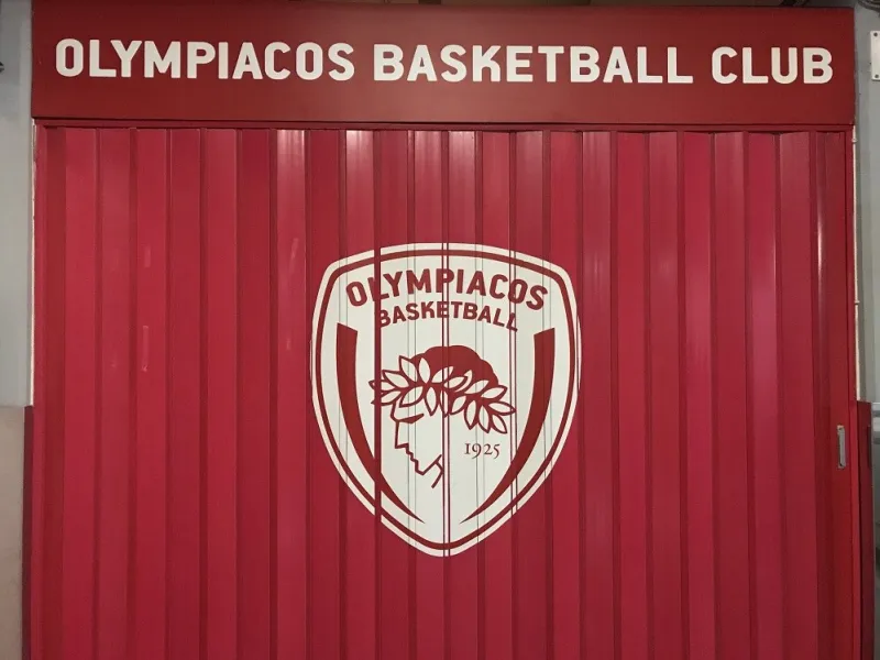 Ο Τουπάν σκοράρει από το κέντρο και ο Σπανούλης... ντριπλάρει (vids)