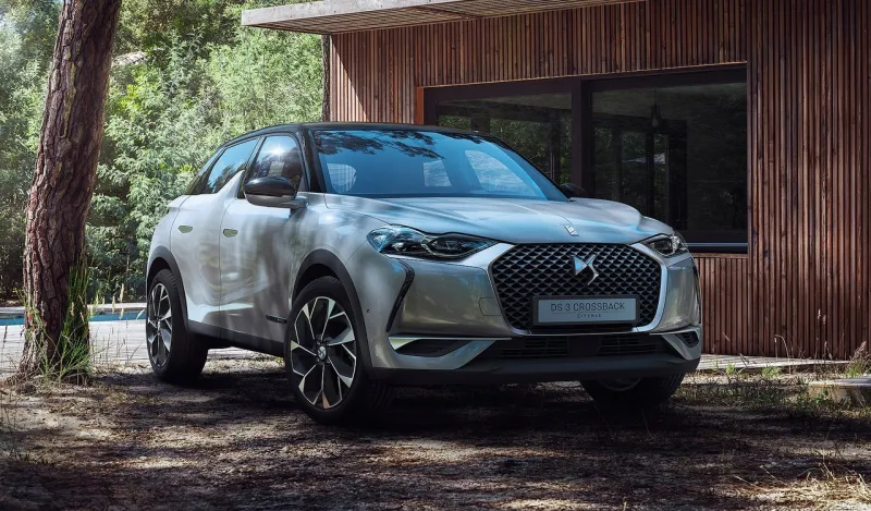 Με το DS 3 Crossback, η DS παρουσιάζει το νέο της premium μικρό SUV