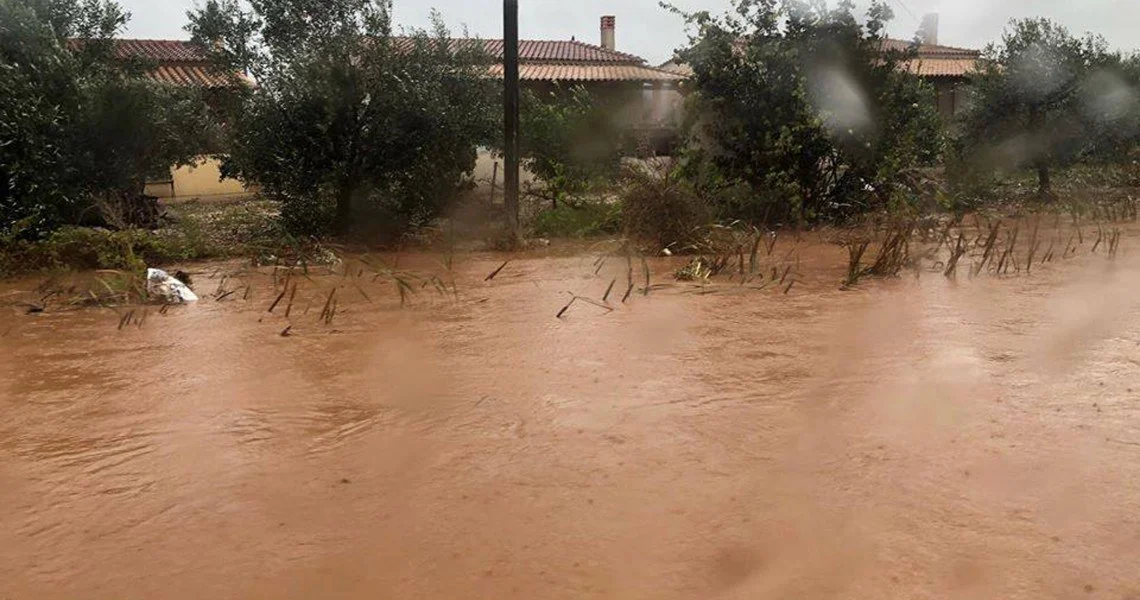 Τι ρώτησε ο νεαρός τους πυροσβέστες μετά την διάσωσή του