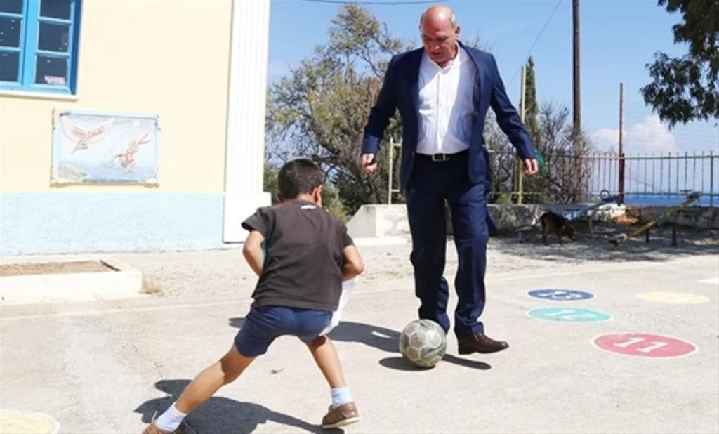 «Πάσα στα θρανία» στην ακριτική Κάρπαθο!