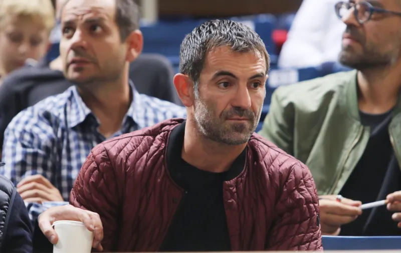 Στα αποδυτήρια της Μπενφίκα ο Καραγκούνης