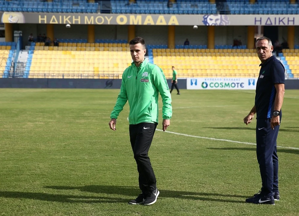 Τα φώτα δεν έπεσαν επάνω στον Θεοχάρη, αλλά θα γίνει κι αυτό!