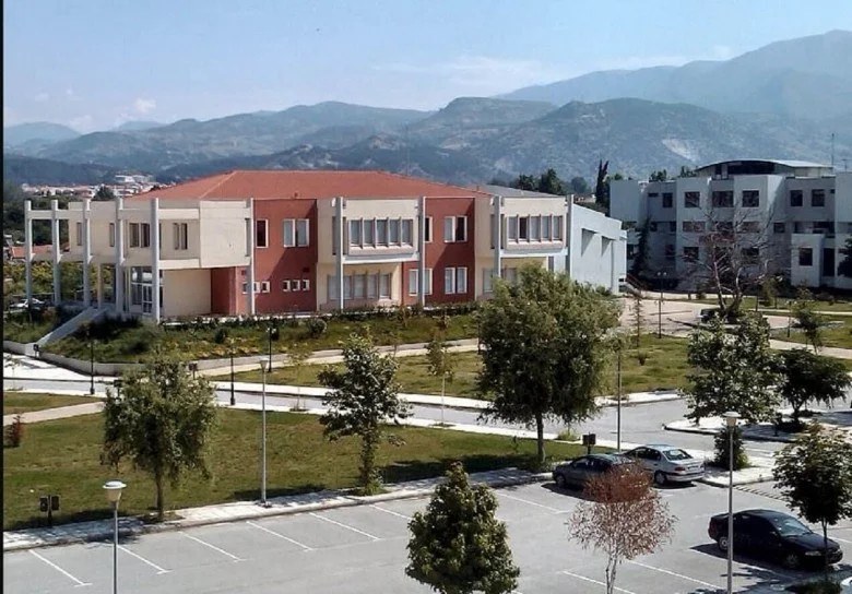 Νέες καταγγελίες για τον καθηγητή στις Σέρρες: Πλήρωσα 250 ευρώ για να περάσει η κόρη μου