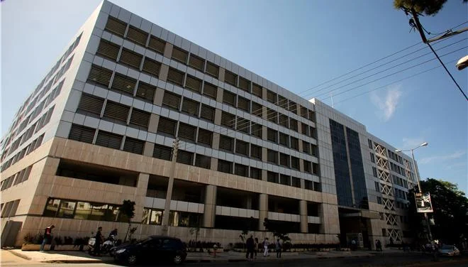 Διαμαρτυρία προσφύγων έξω από το υπουργείο Μεταναστευτικής Πολιτικής