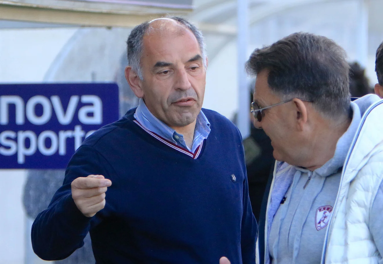 Γάμος με καθυστέρηση μηνών