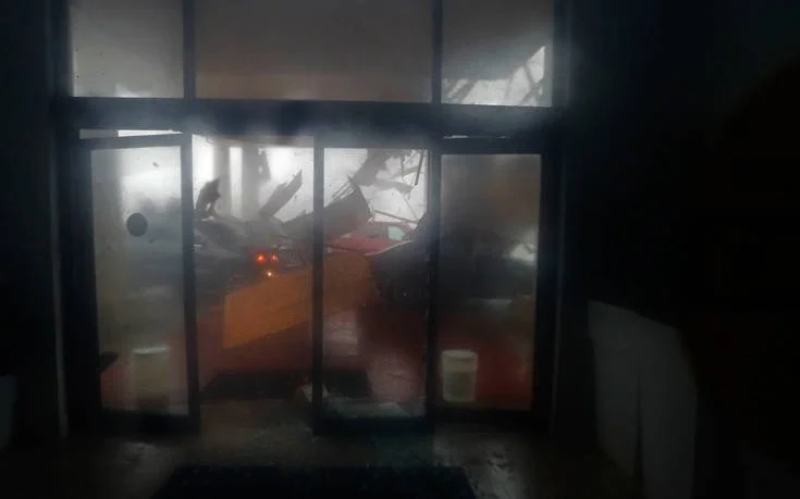 Φλόριντα: Στο έλεος του τυφώνα Μάικλ (pics/vid)