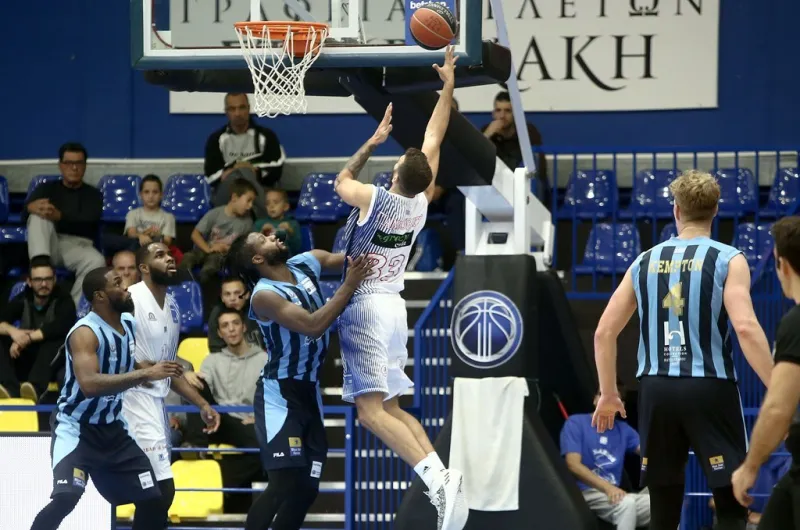 Χολαργός – Κολοσσός 74-60: Καταιγιστικός στο 4ο δεκάλεπτο!