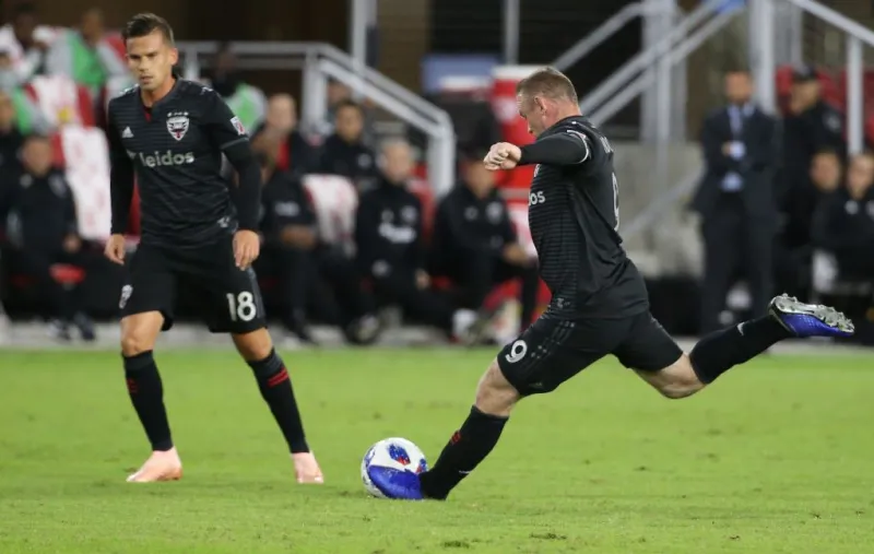 Απίστευτη εκτέλεση φάουλ του Ρούνεϊ στο MLS (vid)