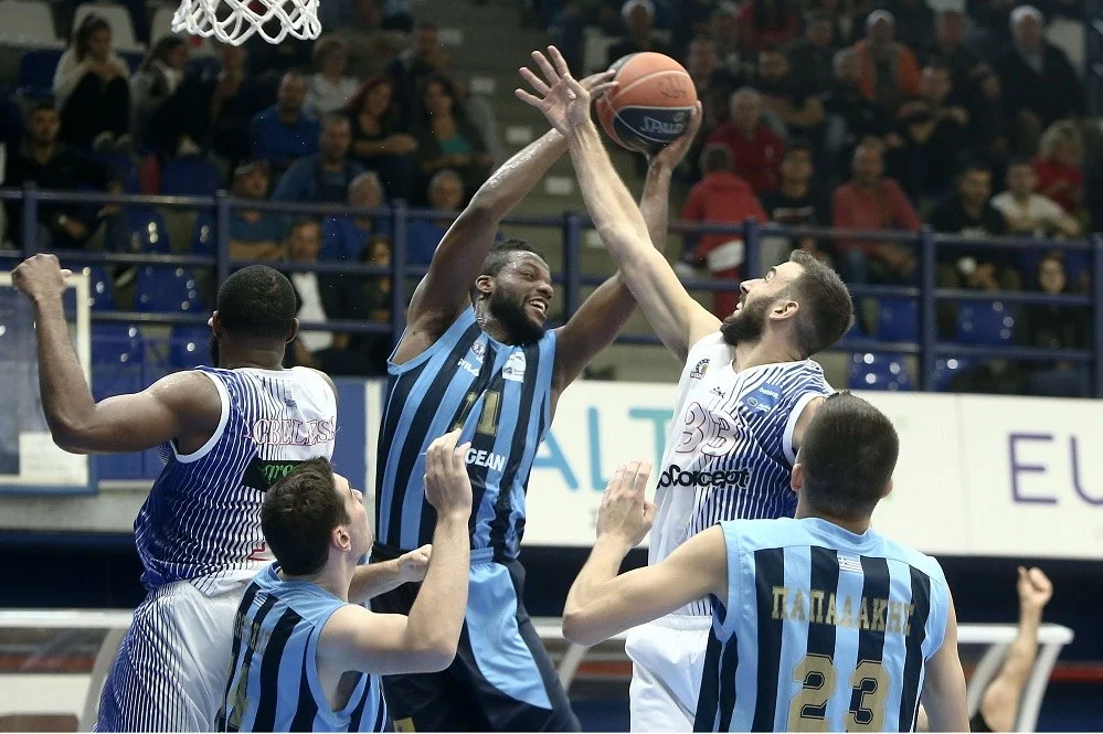 Σωριάστηκε στο παρκέ ο Κουίνσι Ντιγκς του Κολοσσού! (vid)