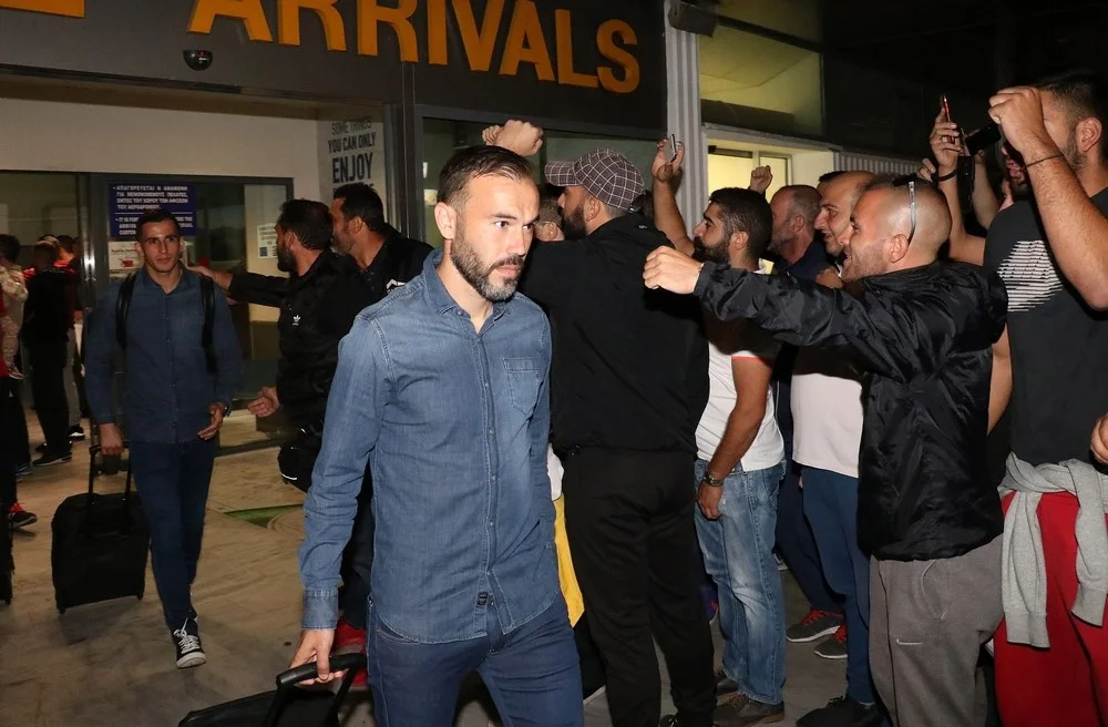 Η υποδοχή του Ολυμπιακού στην Κρήτη (vid)