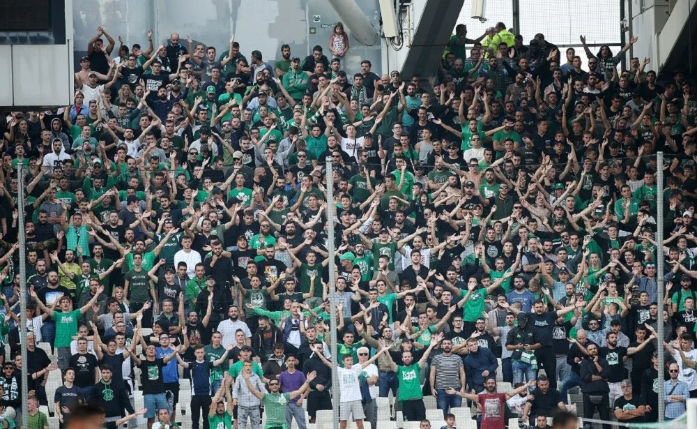 Πανό γεμάτο απαντήσεις στο ΟΑΚΑ (pic)