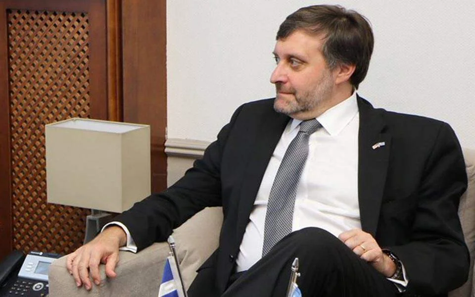 Στα Σκόπια σήμερα ο αναπληρωτής ΥΠΕΞ των ΗΠΑ