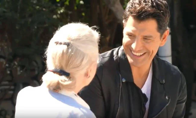 Tο backstage βίντεο του Σάκη Ρουβά για την «Ομάδα Προσφοράς ΟΠΑΠ»