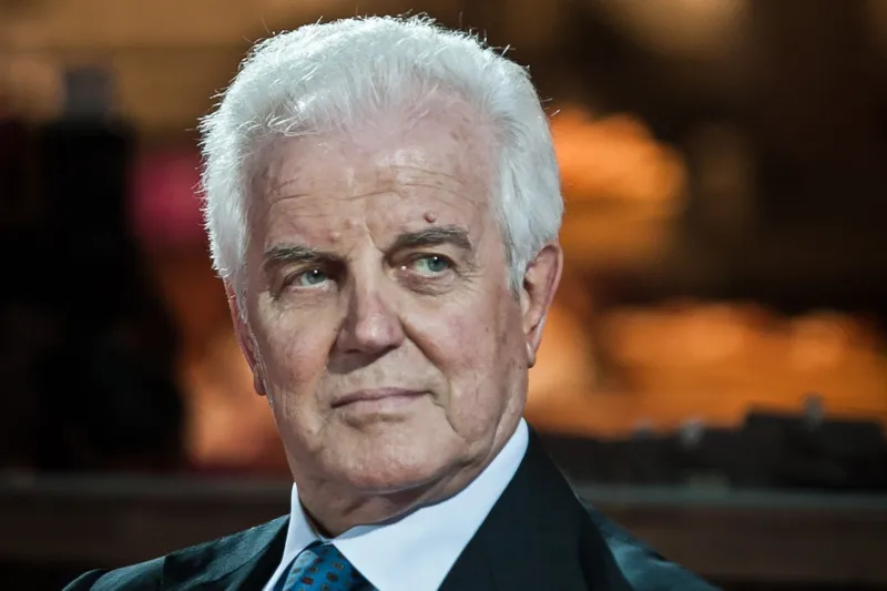 Θρήνος στην Ιταλία με την απώλεια του Μπένετον