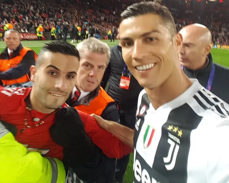 Αυτή είναι η επική selfie με τον Κριστιάνο Ρονάλντο (pics)