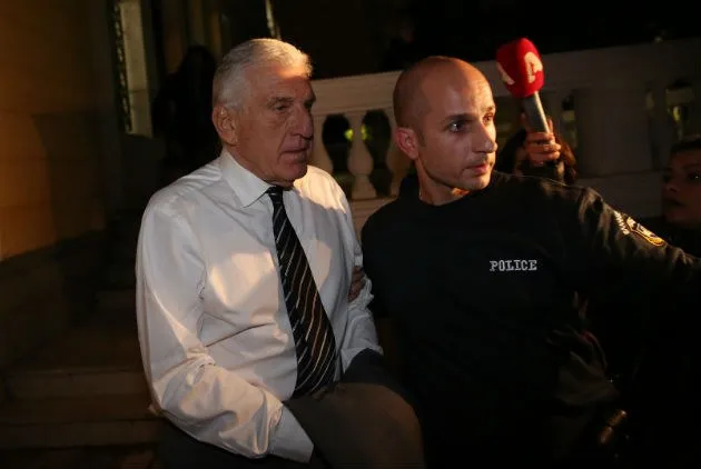 Το #free_papantoniou έριξε το Τούιτερ (pics)