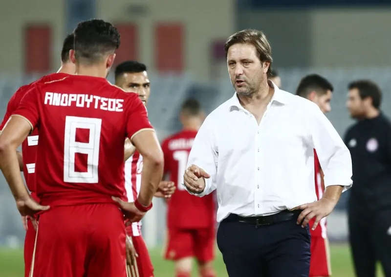 Μαρτίνς: «Απαράδεκτο να παίζουμε ποδόσφαιρο σε αυτόν τον αγωνιστικό χώρο»