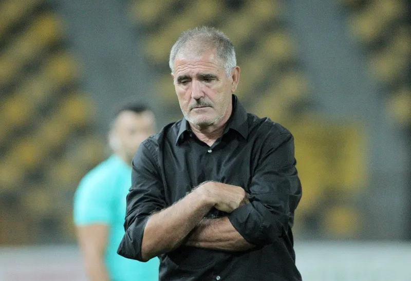 Αδειάζει η κλεψύδρα για τον Ερέρα