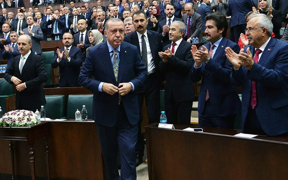 Αεροπλάνα και τανκς φτιάχνει η Τουρκία