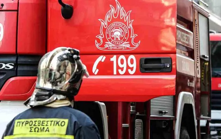 Πυρκαγιά ξέσπασε σε αποθήκη στον Ασπρόπυργο