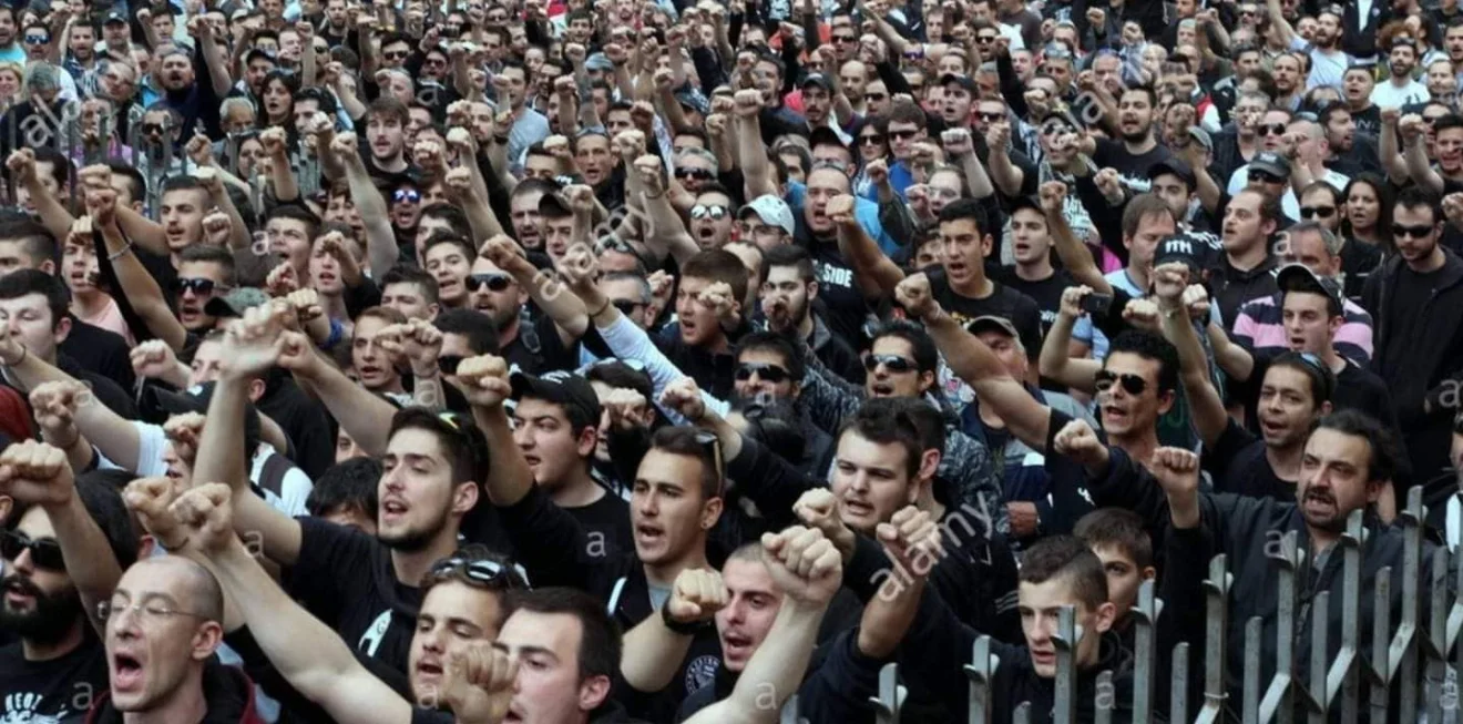 Τσέλσι - ΠΑΟΚ: Χαμός από τους ΠΑΟΚτσήδες στο Λονδίνο (vid)