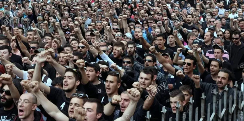 Τσέλσι - ΠΑΟΚ: Χαμός από τους ΠΑΟΚτσήδες στο Λονδίνο (vid)