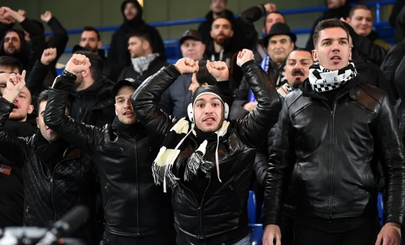 Τσέλσι - ΠΑΟΚ: Απίστευτη «τρέλα» του κόσμου παρά την 4άρα (vids)