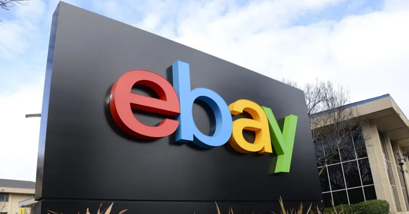 Έβαλε για πούλημα την…κοπέλα του στο Ebay και οι προσφορές έφτασαν τις 80.000 ευρώ (pics)
