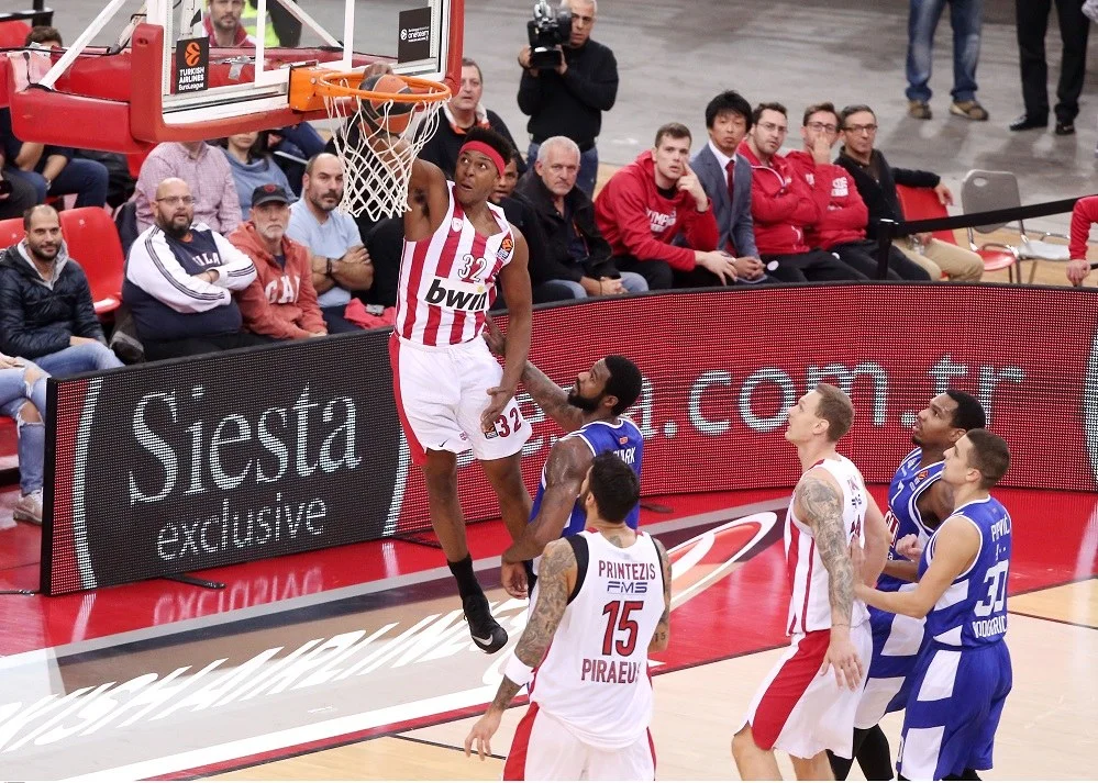 Ολυμπιακός - Μπούντουτσνοστ 92-70: Καλεσμένη στο σόου του ΛεΝτέι