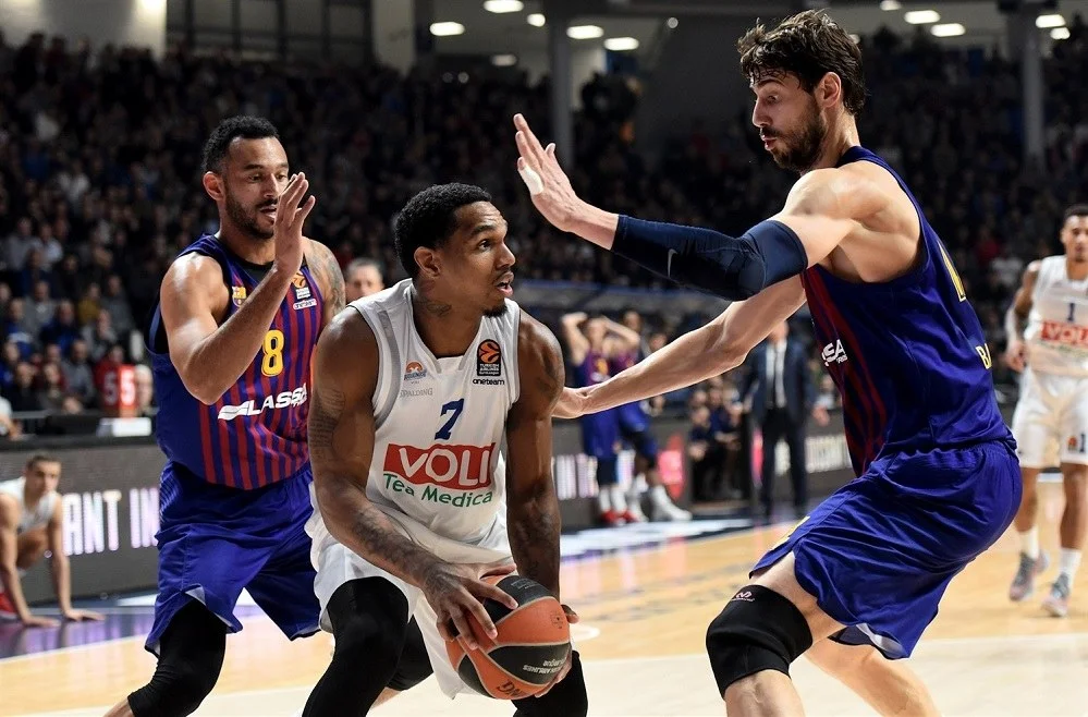 Euroleague: Στο… νήμα η Μακάμπι, στο… καναβάτσο η Μπάρτσα (vids)