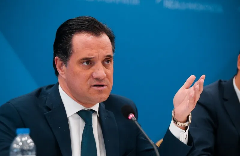 ΠΣΑΚ για Γεωργιάδη: «Η ημιμάθεια είναι χειρότερη της αμάθειας» (vid)