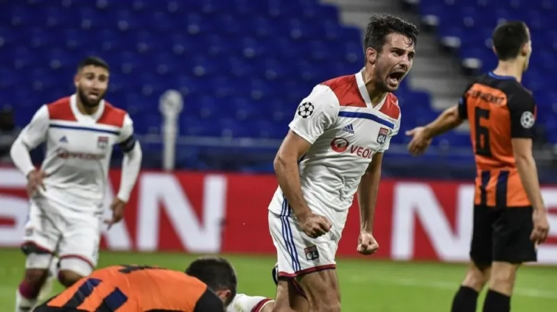 Champions League: Κρίνεται η πρόκριση στο Κίεβο