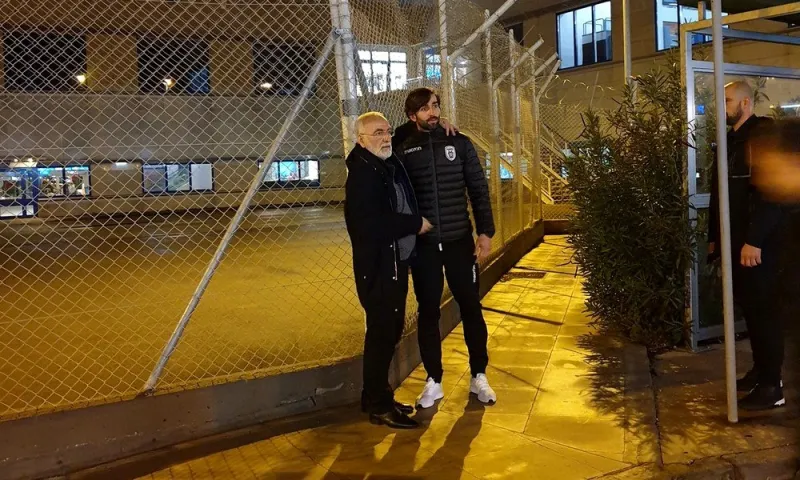 ΠΑΟΚ: Ο Ιβάν υποδέχθηκε την ομάδα στην Αθήνα (pics)