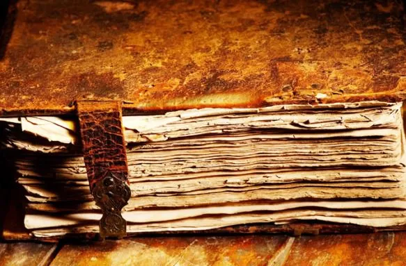 Το βιβλίο που μπορεί να σε σκοτώσει αναγνώστη μόνο με ένα άγγιγμα (pic)