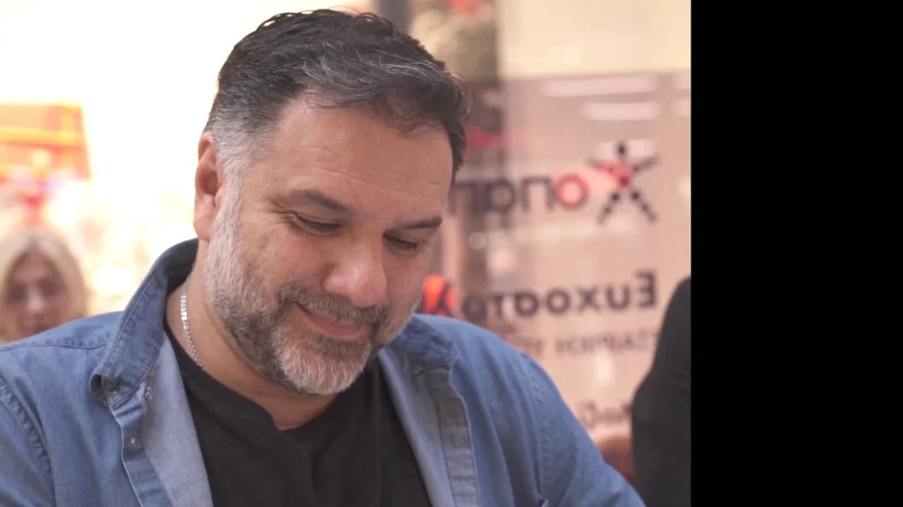 Γρηγόρης Αρναούτογλου και Παναγιώτης Τριβυζάς σε ένα απολαυστικό challenge με Ευχοστολίδια: Ποιος θα εκπληρώσει πιο γρήγορα μια παιδική ευχή; (vid)