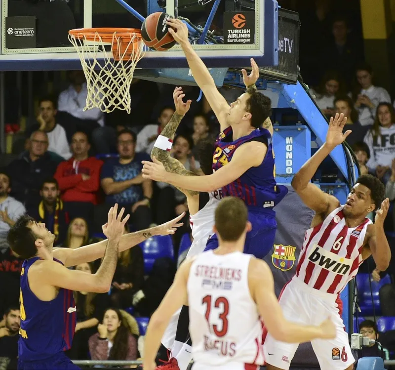 Μπαρτσελόνα - Ολυμπιακός 60-69: Μία νίκη, ίσα με το μπόι του Μιλουτίνοφ!