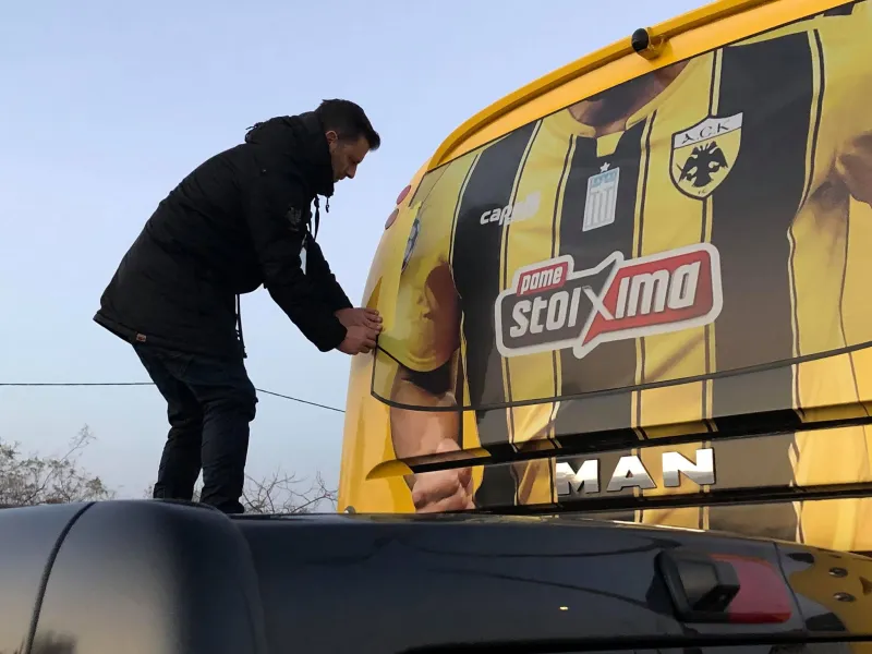 ΑΕΚ: Σπασμένο τζάμι στο πούλμαν της Ένωσης (pics)