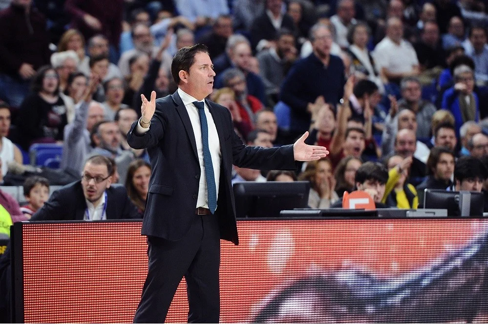 El Mundo Deportivo: «Ο Γιαννακόπουλος κατέβηκε στα αποδυτήρια στο ματς με τη Νταρουσάφακα»