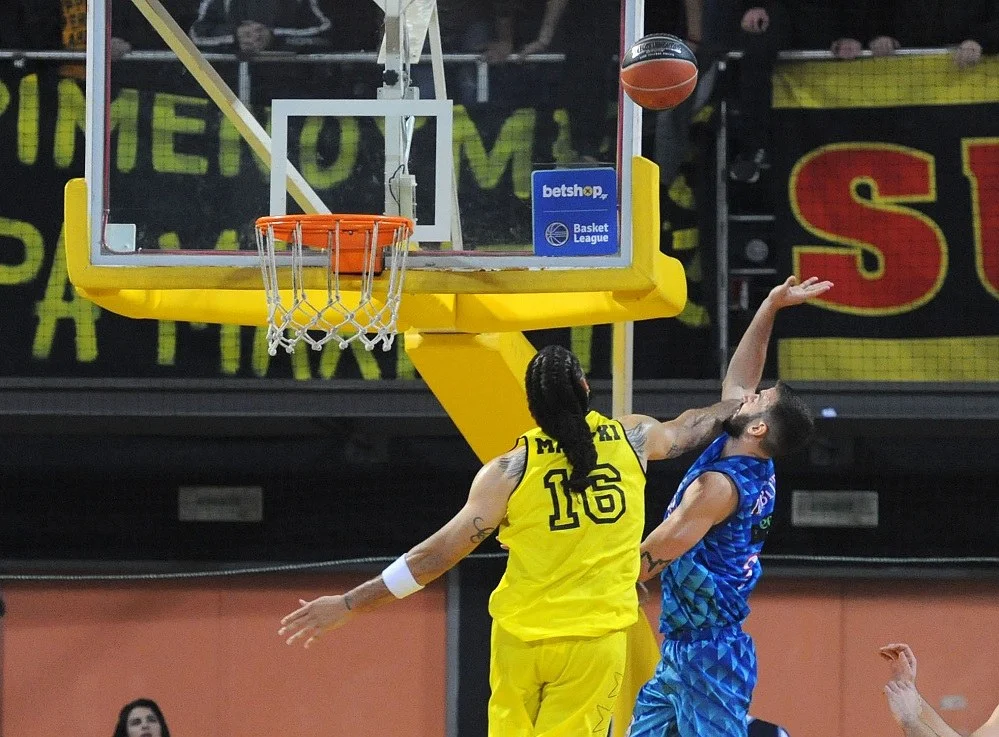 Αρης - Χολαργός 58-59: Εριξε τον «Αυτοκράτορα» στα τάρταρα!