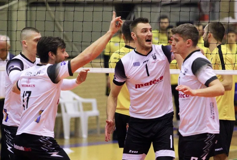 Volley League: Ο ΠΑΟΚ… μετέφερε τους μπελάδες στην ΑΕΚ