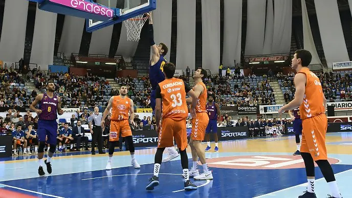 ACB: Δεκάλεπτο 34-7 για την Μπαρτσελόνα! (vids)
