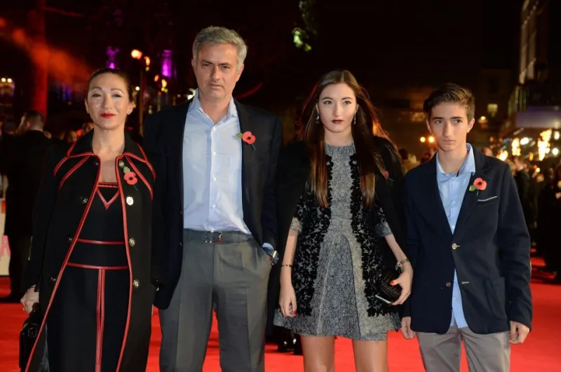 Μουρίνιο: Μετά την απόλυση και ροζ σκάνδαλο! (pics)