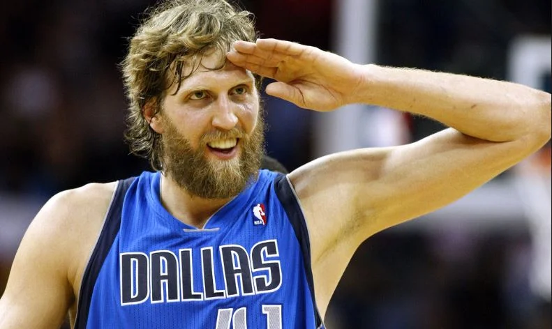 NBA: Δύο νέα ρεκόρ "έσπασε" ο Νοβίτσκι στο ματς με τους Πέλικανς!