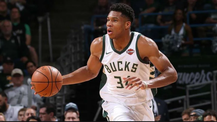 NBA: Κάλεσμα στα ελληνικά από τους Μπακς για να ψηφίσουμε τον Γιάννη!(Pic)