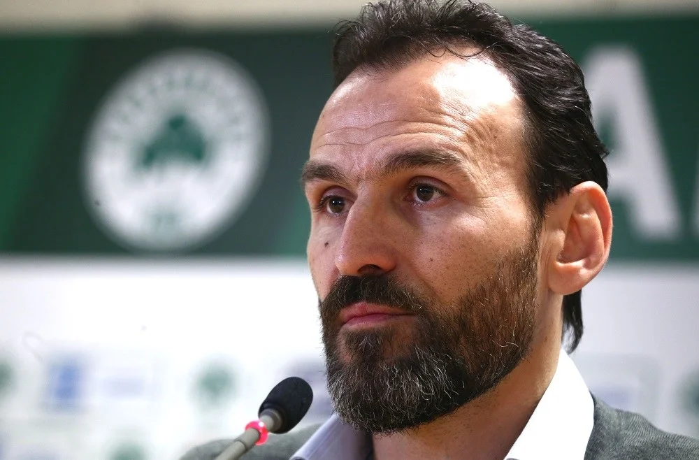 Νίκος Νταμπίζας: «Καμία επαφή για Μαυροπάνο και Μπακασέτα»