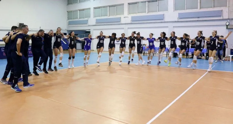 Στράντζαλη: «Να χορέψουμε ξανά συρτάκι»