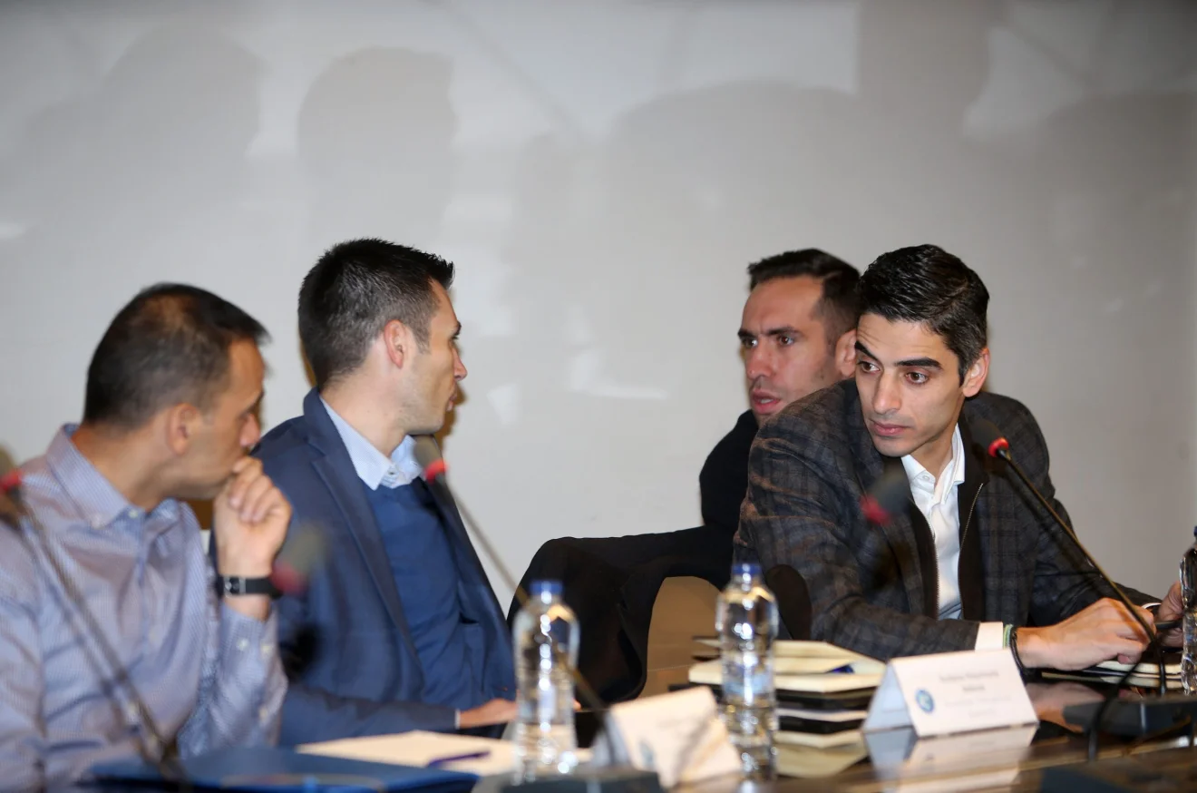 Super League: Επιστροφή στη δράση, προς άρση η αποχή των Ελλήνων διαιτητών