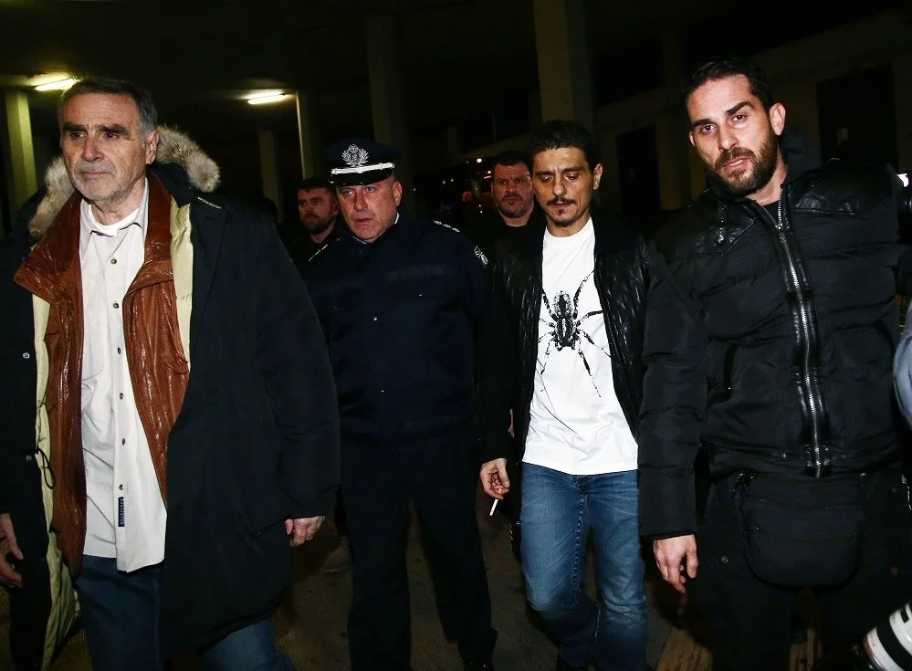 Ολυμπιακός – Παναθηναϊκός: Καταγγελία των «πράσινων» για ρίψη αντικειμένων