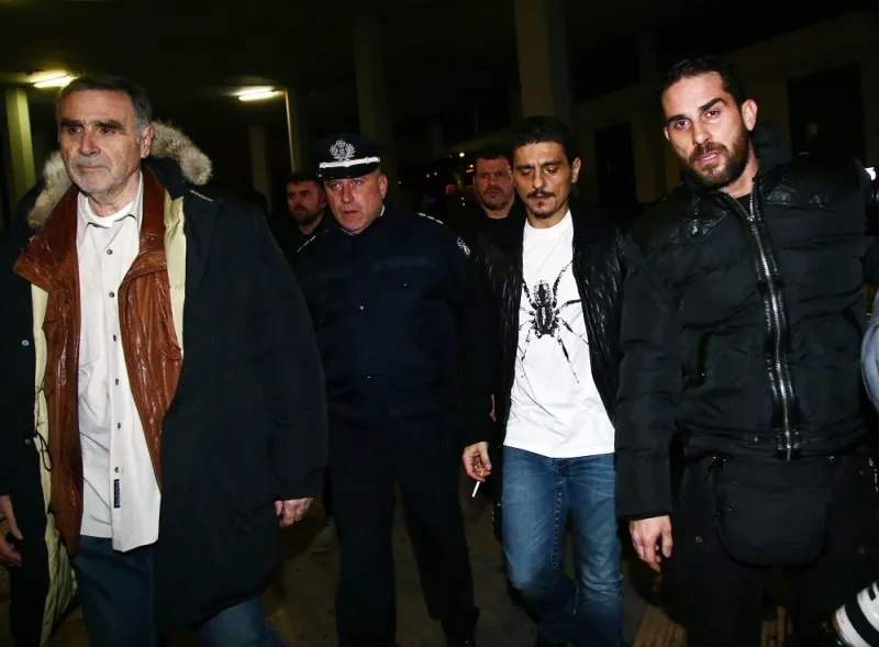 Ολυμπιακός – Παναθηναϊκός: Καταγγελία των «πράσινων» για ρίψη αντικειμένων
