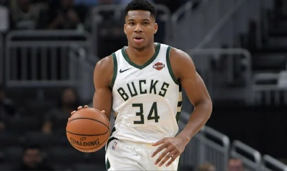 Έτοιμος για νέο show ο “Greek Freak” κόντρα στους Μαϊάμι Χιτ